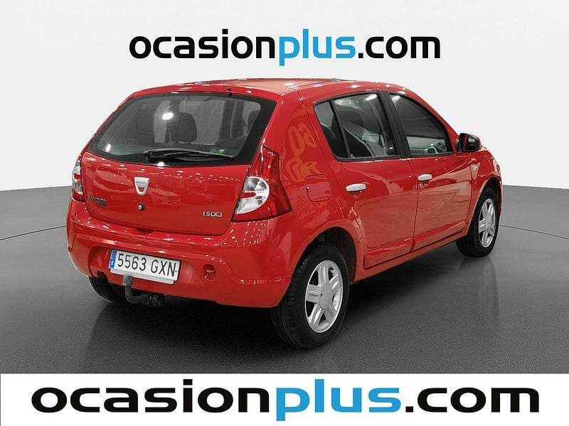 Usado Dacia Sandero Lauréate 70 CV (51 kW) 2010 Rojo Utilitario