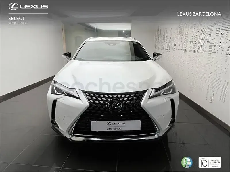 Usado Lexus UX Business Edition 184 CV (135 kW) 2023 Blanco SUV