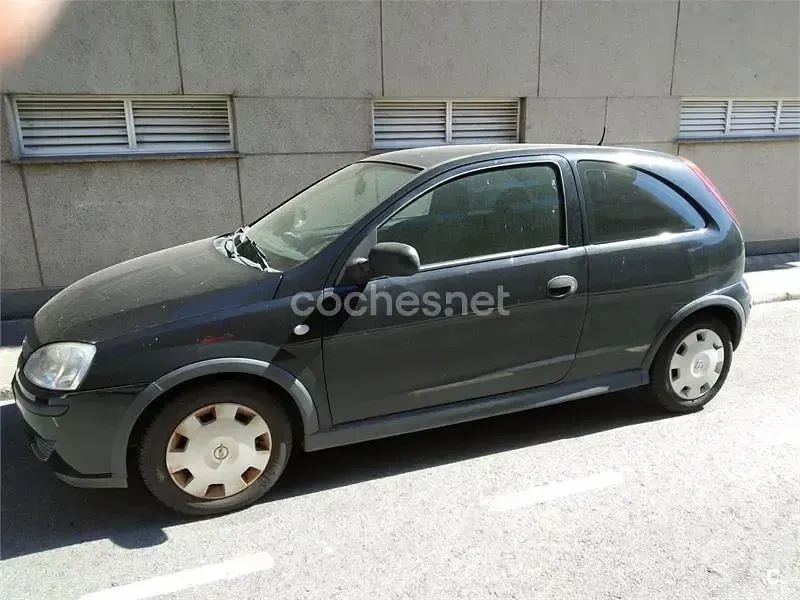 Usado Opel Corsa Enjoy 75 CV (55 kW) 2004 Negro Utilitario