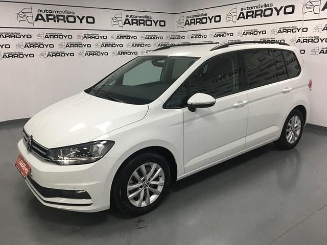 Blanco Usado 2017 VW Touran Advance Monovolumen | 22.990 € (Caro) - Imagen 1/4