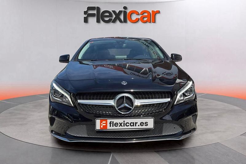 Usado Mercedes CLA180 Shooting Brake 122 CV (89 kW) 2018 Negro Familiar