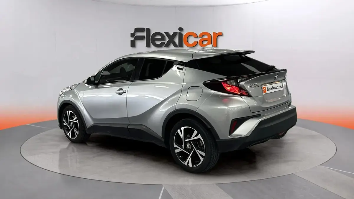 Używany Toyota C-HR Active 140 KM (102 kW) 2023 Szary SUV