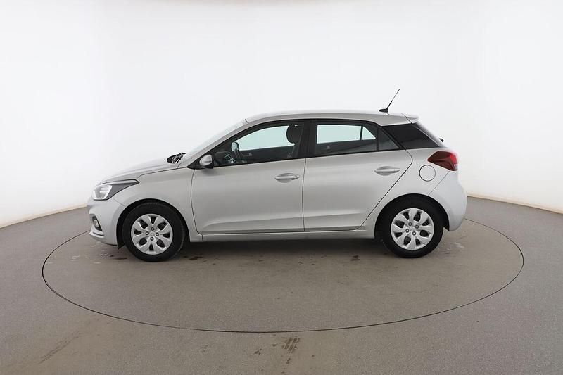 Usado Hyundai i20 75 CV (55 kW) 2019 Gris Utilitario