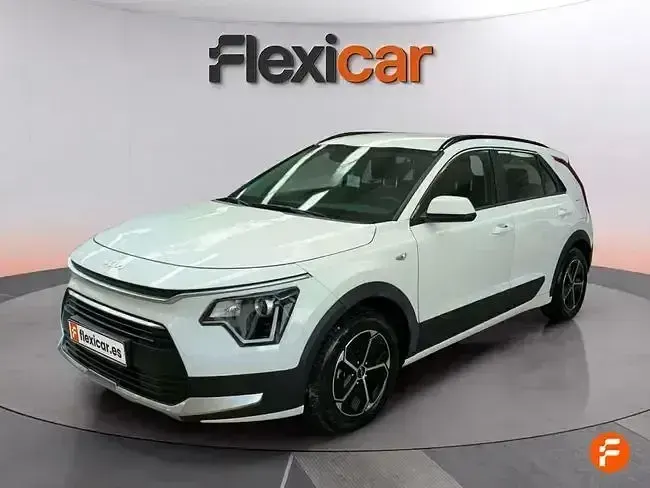 Usado Kia Niro 105 CV (77 kW) 2023 Blanco SUV