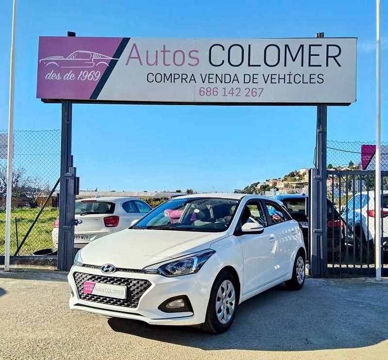 Usado Hyundai i20 84 CV (61 kW) 2020 Blanco Utilitario