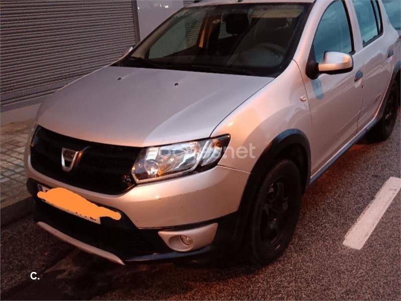 Gris / plata Usado 2014 Dacia Sandero Stepway Utilitario | 6550 € (Precio justo) - Imagen 1/4