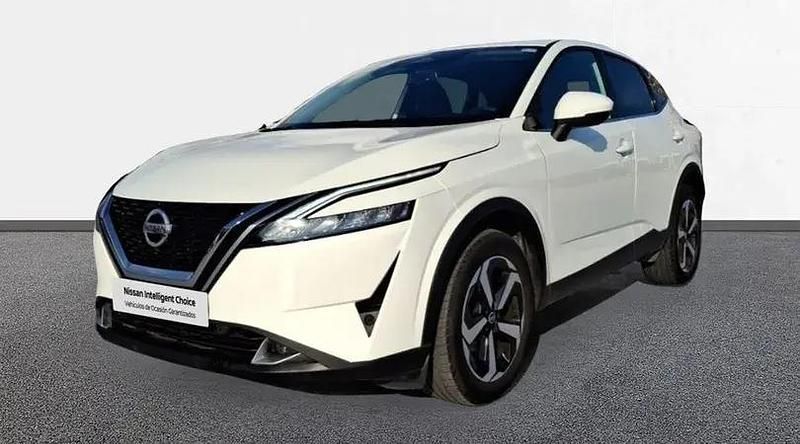 Usado Nissan Qashqai 140 CV (102 kW) 2022 Sapporo white (sólido) SUV