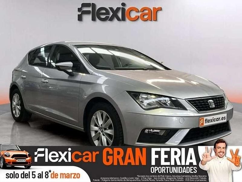 Usado Seat Leon ST Reference 110 CV (80 kW) 2018 Gris Familiar