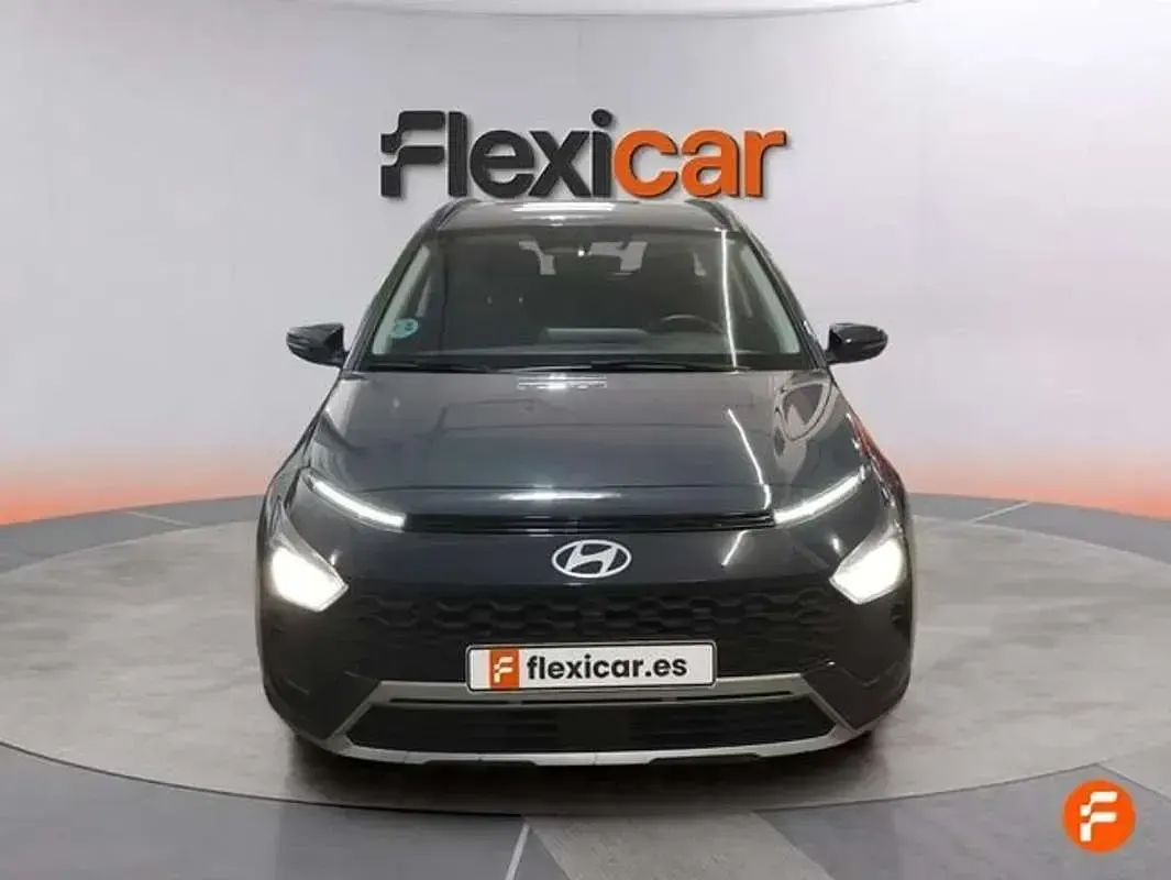 Usado Hyundai Bayon 84 CV (61 kW) 2024 Gris SUV