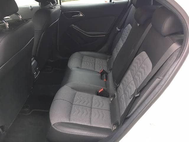 Usado Mercedes GLA200 Urban 136 CV (100 kW) 2017 Blanco SUV