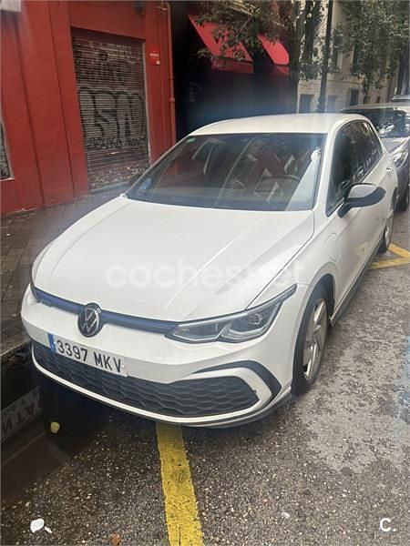 Blanco Usado 2021 VW Golf VIII GTE Berlina | 21.300 € (Buen precio) - Imagen 1/4