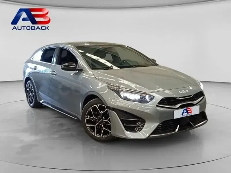 Usado Kia ProCeed GT-Line 160 CV (117 kW) 2023 Gris Familiar