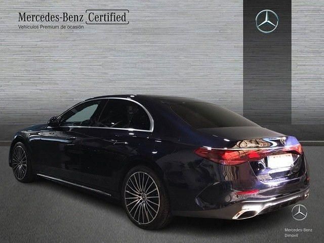 Usado Mercedes E300 313 CV (230 kW) 2024 Azul náutico