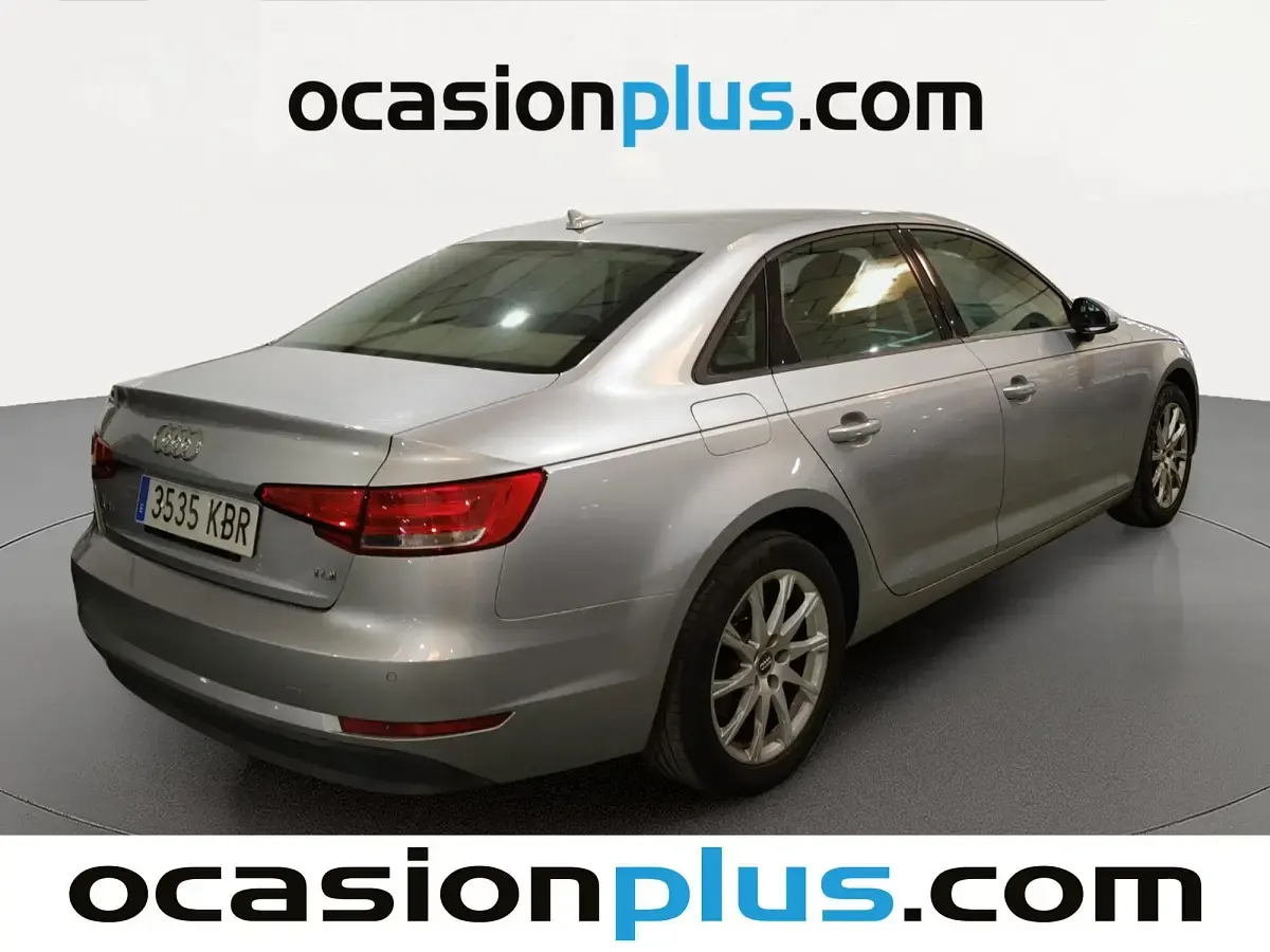 Usado Audi A4 Advanced 150 CV (110 kW) 2017 Gris plata Berlina
