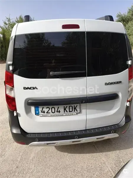 Usado Dacia Dokker Stepway 90 CV (66 kW) 2017 Blanco Monovolumen