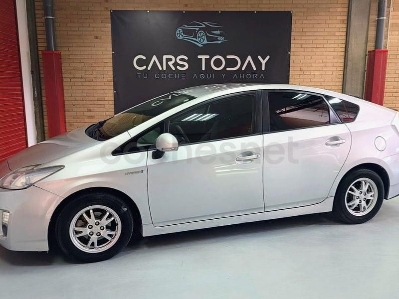 Usado Toyota Prius Eco 136 CV (100 kW) 2012 Gris / plata Berlina