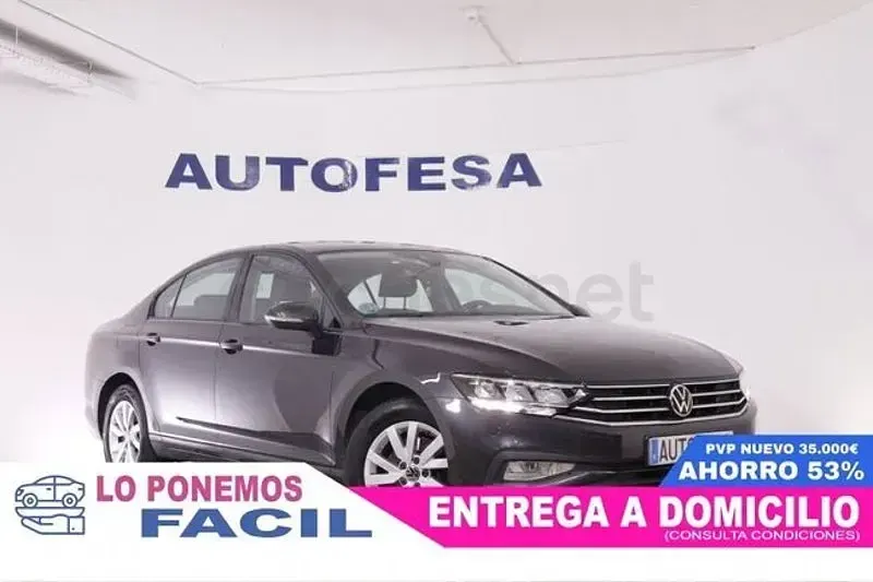 Usado VW Passat 122 CV (89 kW) 2022 Gris / plata Familiar