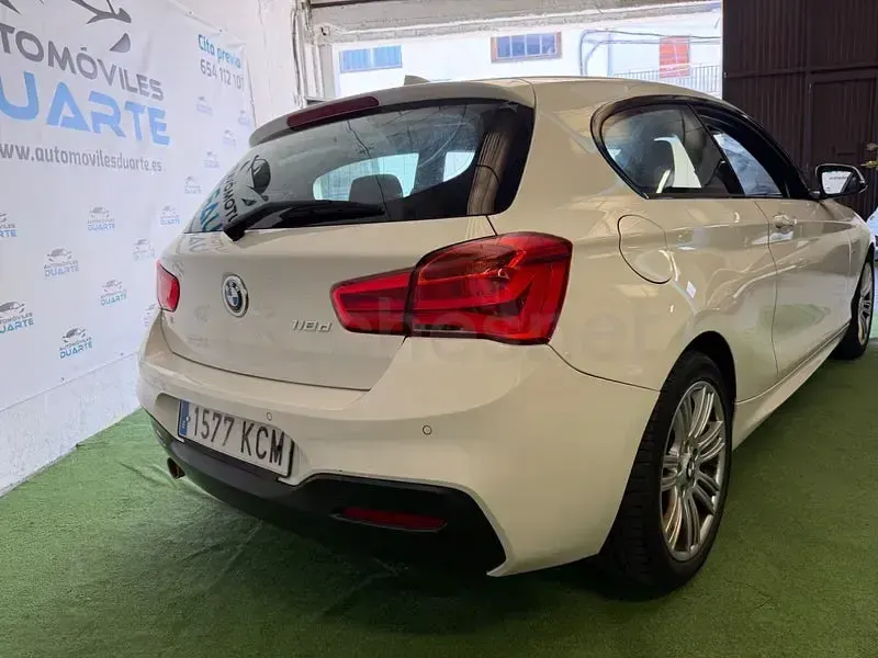 Usado BMW 118 Comfort Edition 150 CV (110 kW) 2017 Blanco Utilitario