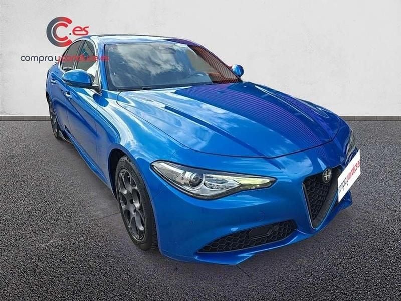 Usado Alfa Romeo Giulia Executive 190 CV (139 kW) 2019 Azul Berlina