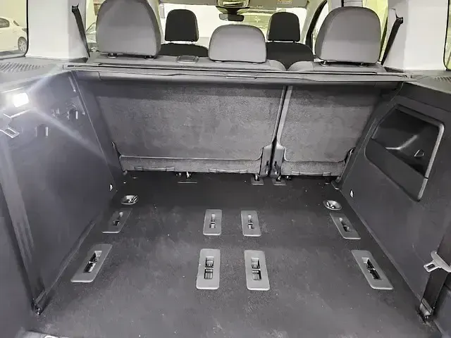 Nuevo VW Caddy 122 CV (89 kW) 2025 Gris Monovolumen