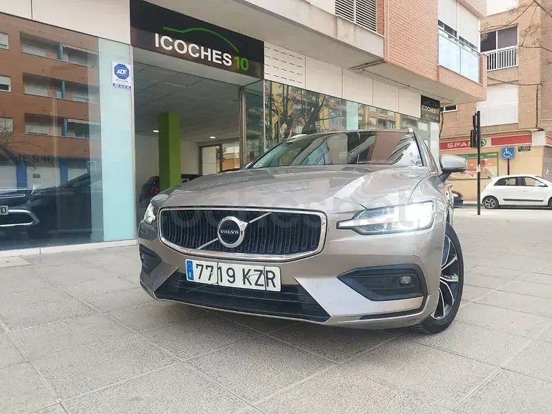 Usado Volvo V60 R-Design 150 CV (110 kW) 2019 Beige Familiar