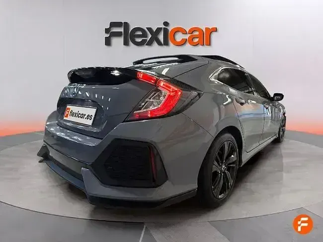Usado Honda Civic Executive 129 CV (94 kW) 2019 Gris Berlina