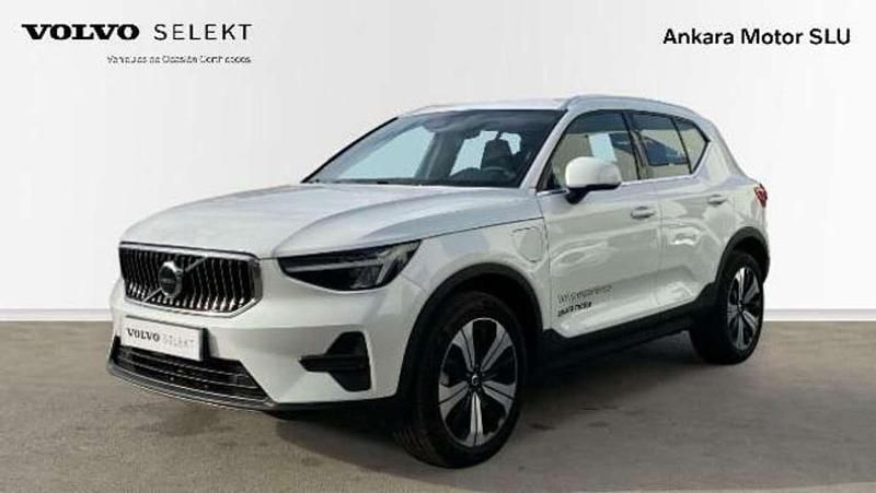 Usado Volvo XC40 Core 203 CV (149 kW) 2023 Blanco SUV