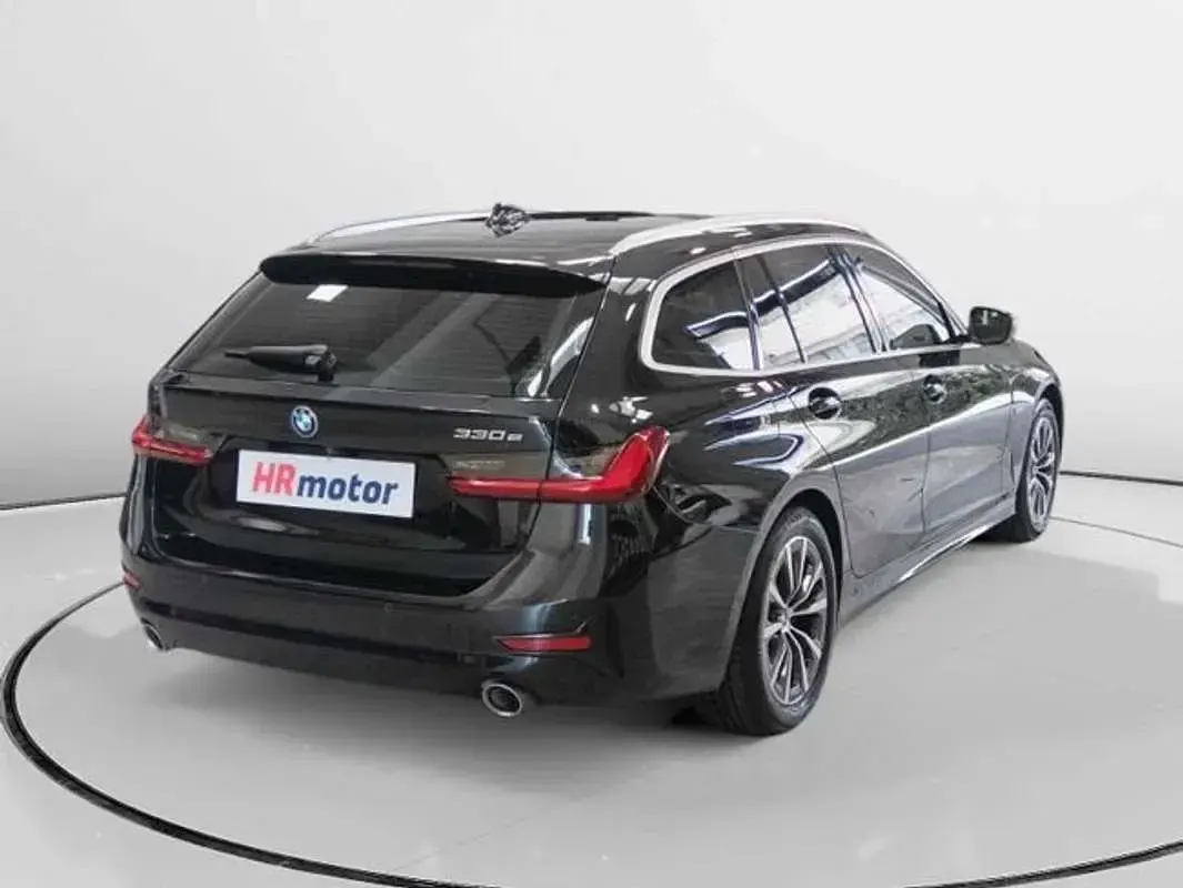 Usado BMW 330e Advantage 292 CV (214 kW) 2022 Negro Berlina