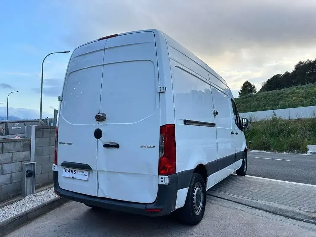 Usado Mercedes Sprinter 113 CV (83 kW) 2021 Blanco Van