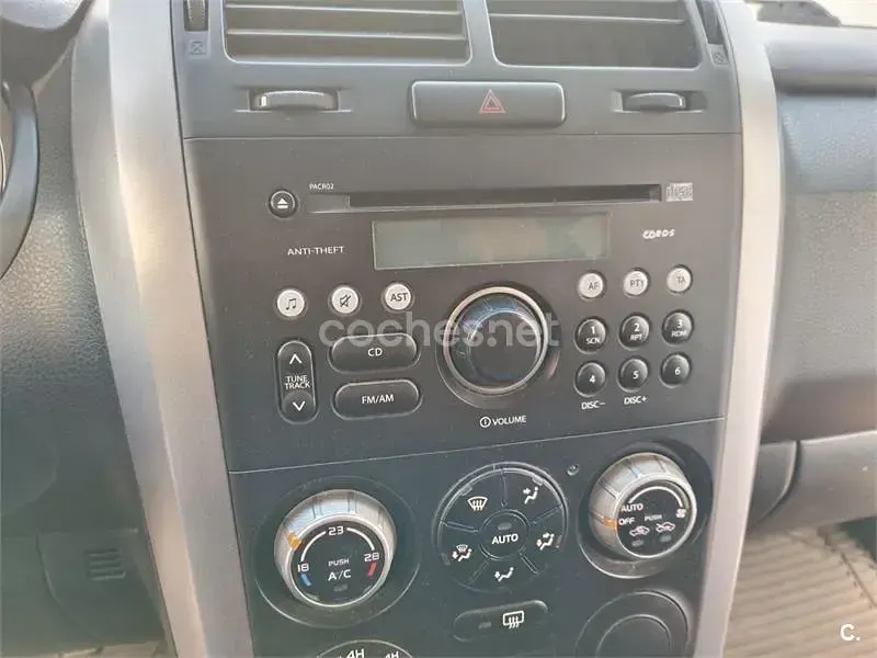 Usado Suzuki Grand Vitara 129 CV (94 kW) 2006 Negro SUV