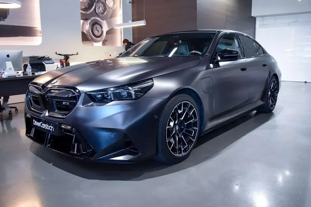 Usado BMW M5 Comfort Edition 727 CV (534 kW) 2025 Gris Berlina