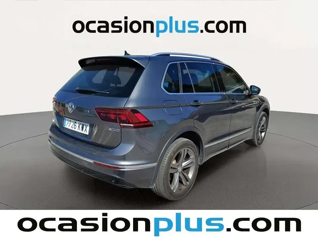 Usado VW Tiguan Sportline 150 CV (110 kW) 2019 Gris SUV