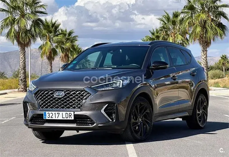 Usado Hyundai Tucson Style 136 CV (100 kW) 2019 Gris / plata SUV