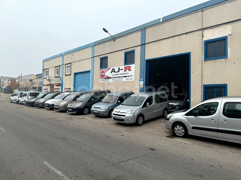 Gris / plata Usado 2016 Peugeot Partner Tepee Active Monovolumen | 8990 € (Super precio) - Imagen 1/4