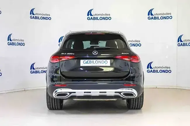 Usado Mercedes GLC300e 313 CV (230 kW) 2023 Negro SUV
