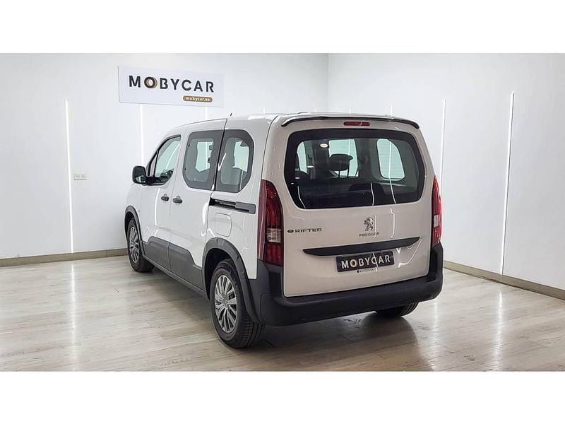 Usado Peugeot Rifter Active 100 kW (136 CV) 2023 Blanco Monovolumen