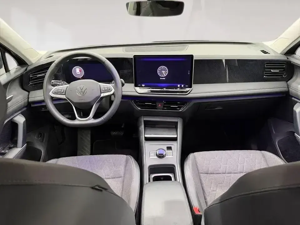 Begagnad VW Tiguan 150 HK (110 kW) 2025 Grå SUV