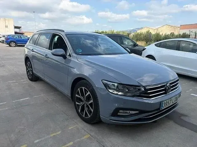Usado VW Passat Executive 150 CV (110 kW) 2022 Familiar