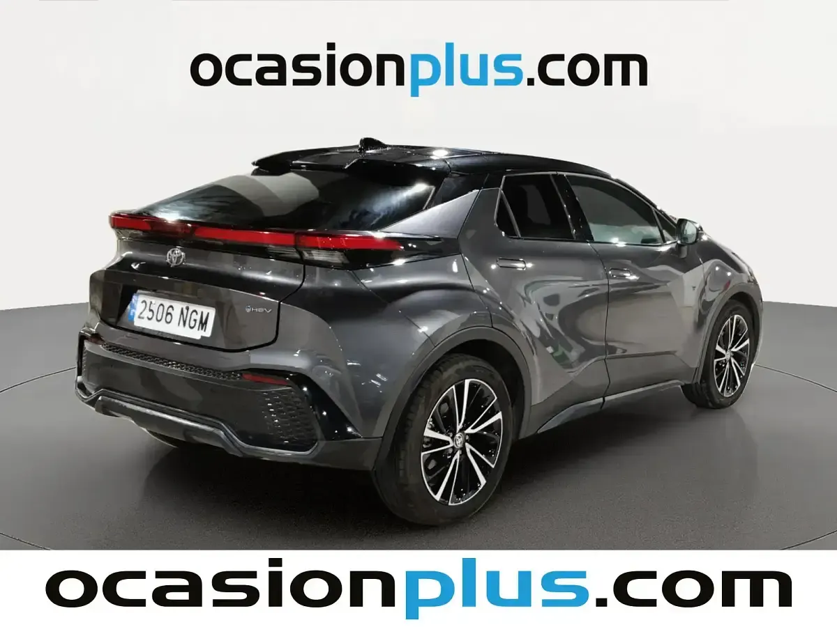 Usado Toyota C-HR 140 CV (102 kW) 2025 Gris SUV