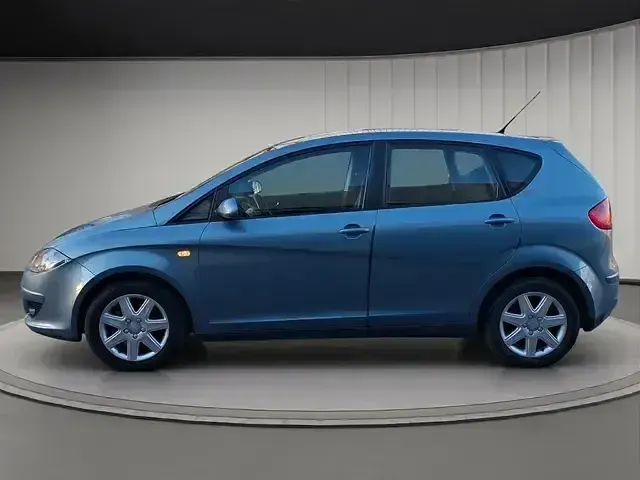 Usado Seat Altea Sport 140 CV (102 kW) 2007 Azul Monovolumen