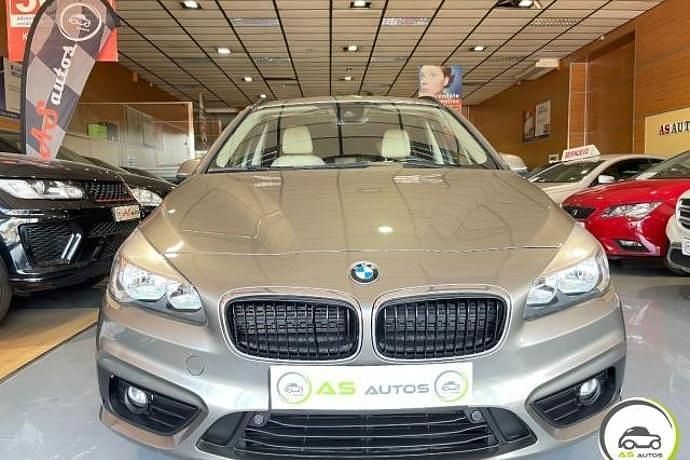 Usado BMW 218 Gran Tourer Sport Line 150 CV (110 kW) 2015 Monovolumen