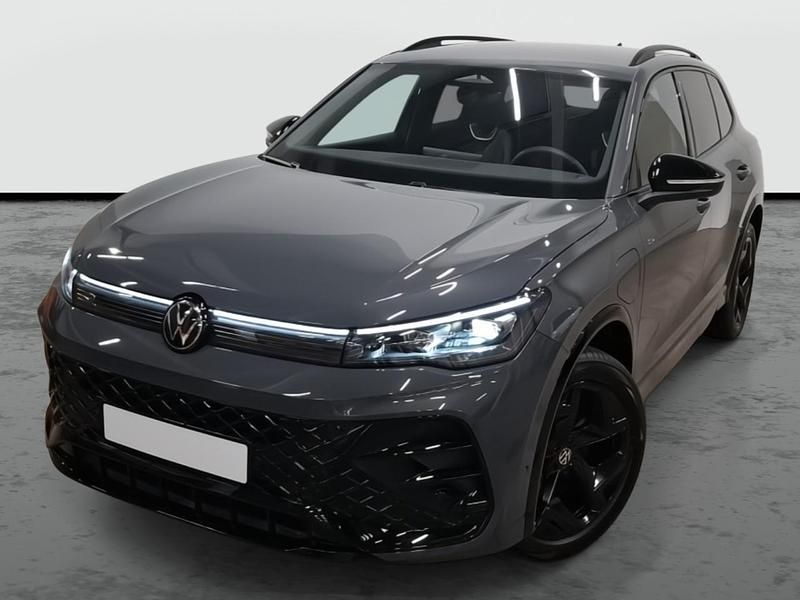Gris delfín metalizado Usado 2025 VW Tiguan R-line SUV | 37.990 € (Precio justo) - Imagen 1/4