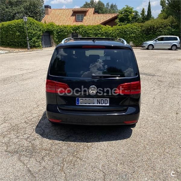 Usado VW Touran Advance 140 CV (102 kW) 2013 Negro Monovolumen