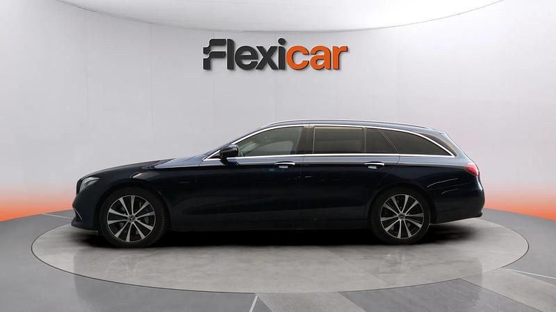 Usado Mercedes E300 320 CV (235 kW) 2020 Azul Familiar