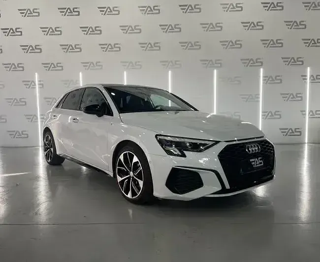 Usado Audi A3 S-Line 150 CV (110 kW) 2022 Blanco Berlina