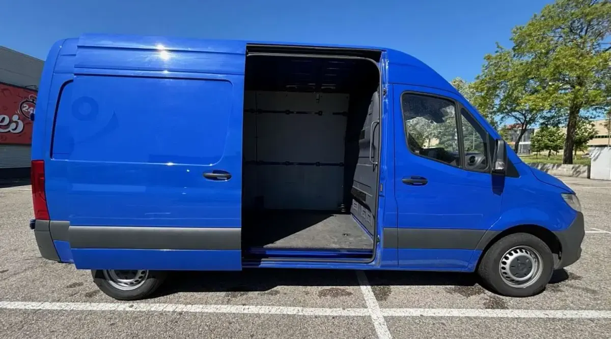 Usado Mercedes Sprinter 143 CV (105 kW) 2021 Azul Van