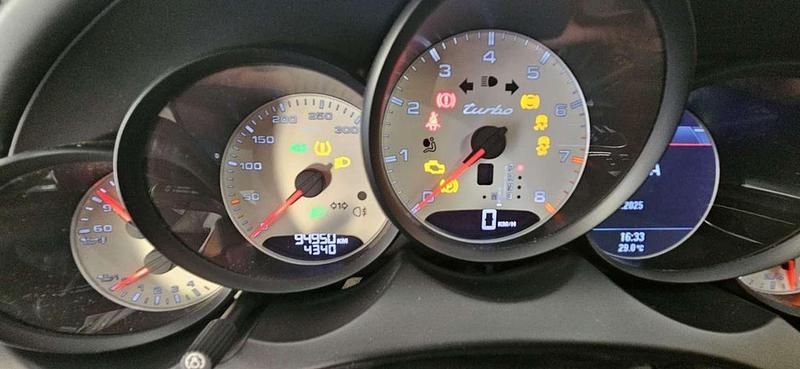 Usado Porsche Cayenne Turbo 499 CV (367 kW) 2012 Blanco SUV