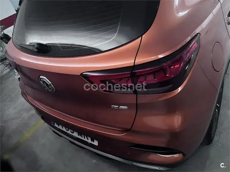 Usado MG ZS Luxury 111 CV (81 kW) 2024 Naranja SUV