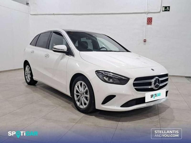 Usado Mercedes B200 151 CV (111 kW) 2019 Blanco Monovolumen
