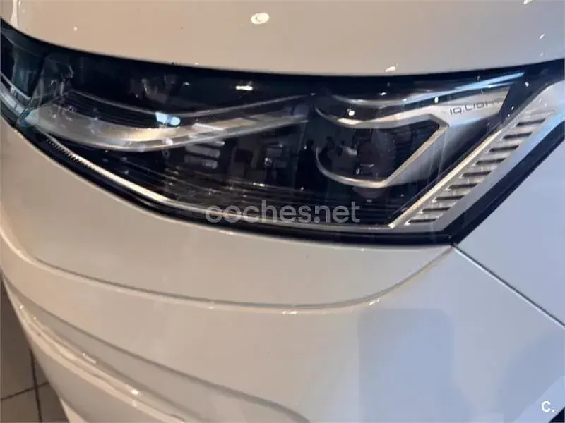 Usado VW Multivan Style 218 CV (160 kW) 2024 Blanco Monovolumen